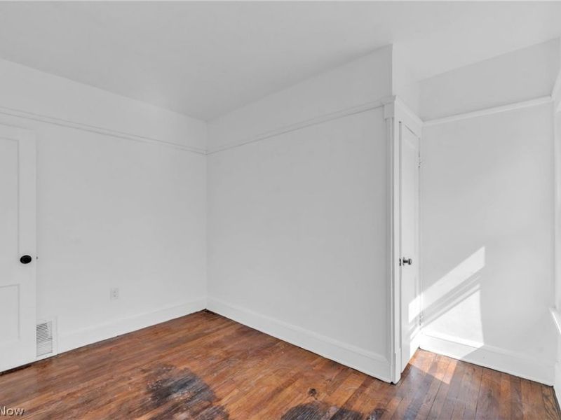 9414 Carton Avenue , Cleveland, OH 44104 Photo 38
