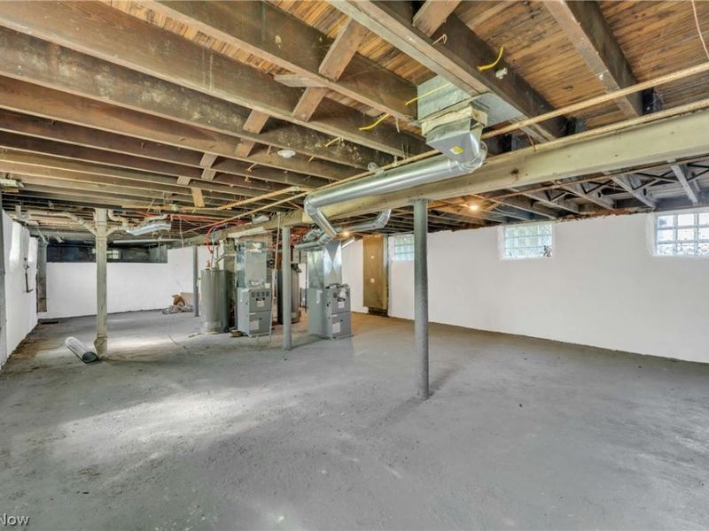 9414 Carton Avenue , Cleveland, OH 44104 Photo 40