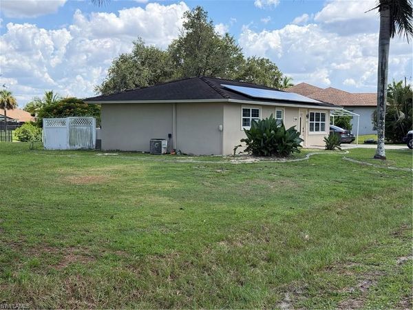 1398 Sunrise DR , NORTH FORT MYERS, FL 33917