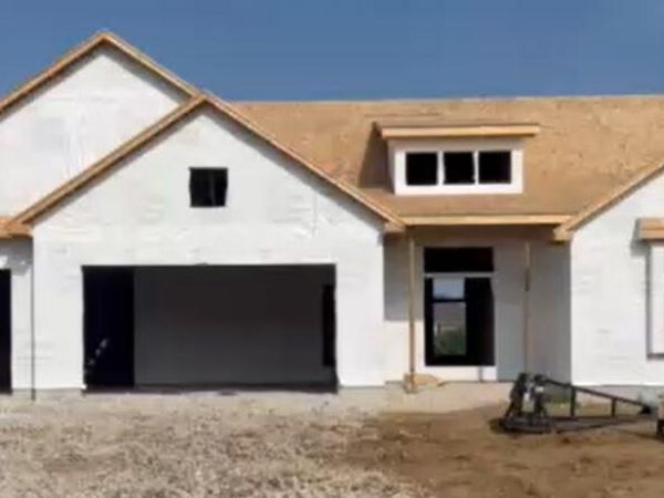 W246N7544 Overland ROAD, Sussex, WI 53089