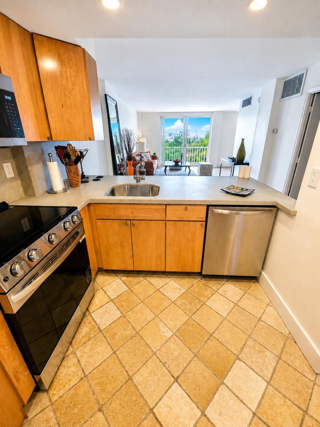 1777 SE 15th Street, Unit 419, Fort Lauderdale, FL 33316 Photo