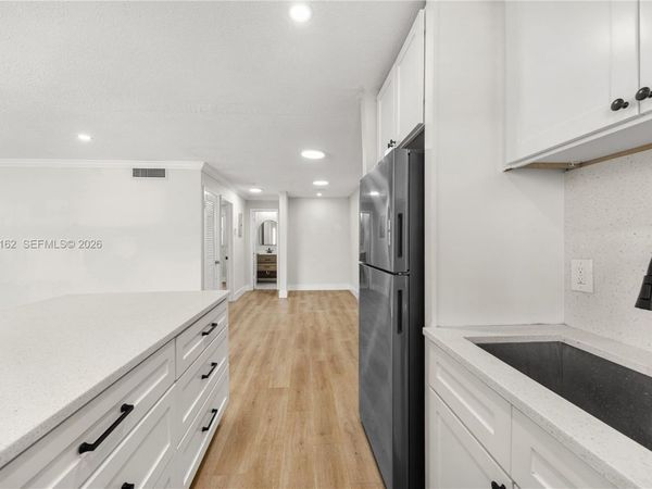 5450 Hollywood Blvd , Unit 108, Hollywood, FL 33021