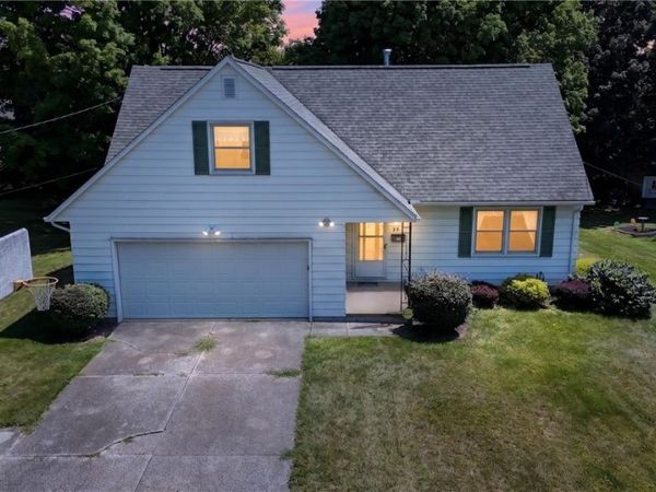 52 Warren Avenue , Rittman, OH 44270