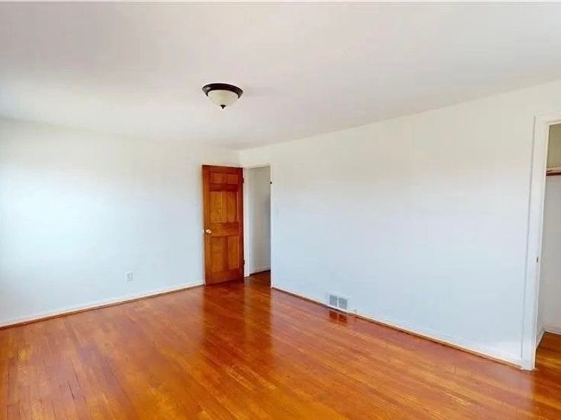 20460 Lakeshore Boulevard, Euclid, OH 44123 Photo 14
