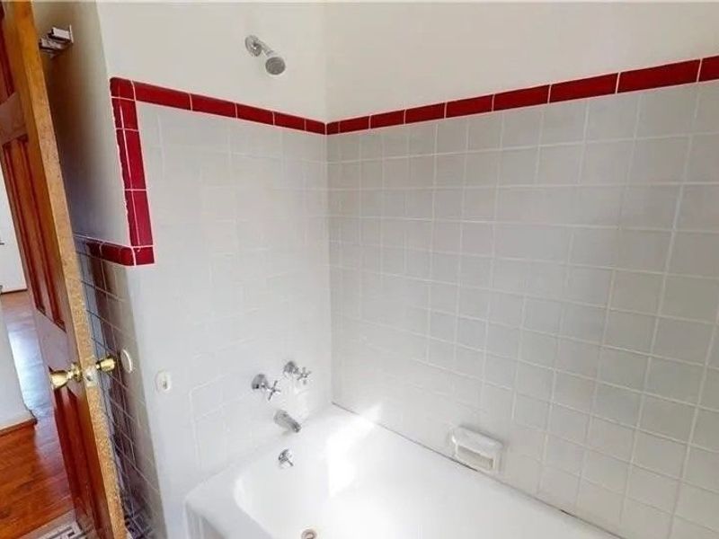 20460 Lakeshore Boulevard, Euclid, OH 44123 Photo 15