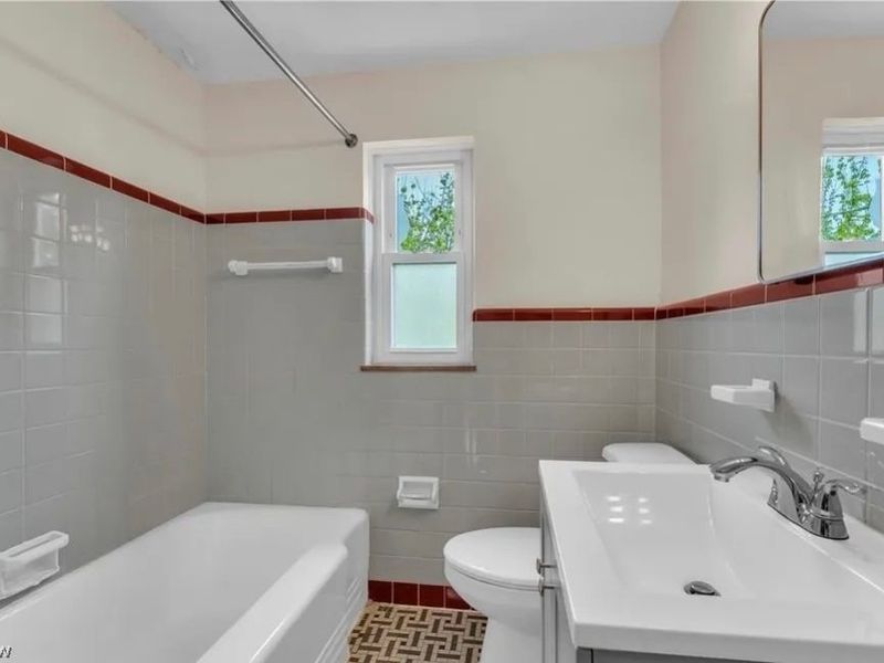 20460 Lakeshore Boulevard, Euclid, OH 44123 Photo 17