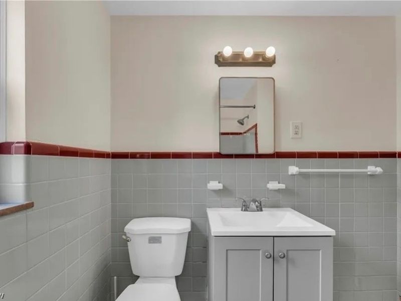 20460 Lakeshore Boulevard, Euclid, OH 44123 Photo 18