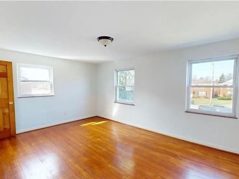 20460 Lakeshore Boulevard, Euclid, OH 44123 Photo 5