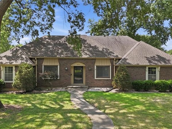 4332 S Dover Avenue, Independence, MO 64055