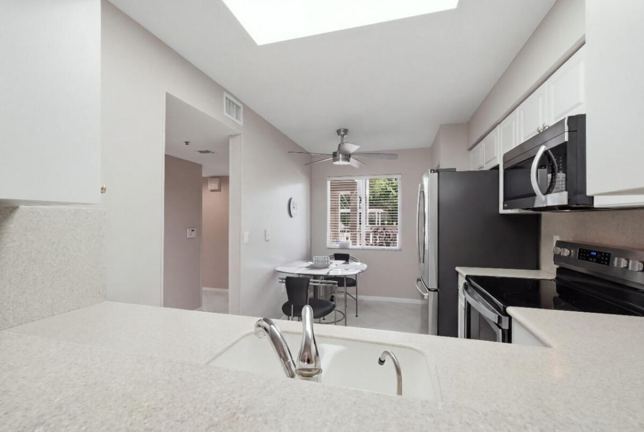 6112 Huntwick Terrace, Unit 108, Delray Beach, FL 33484 Photo