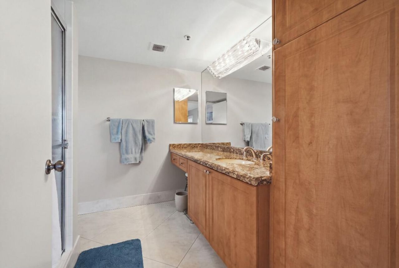 6112 Huntwick Terrace, Unit 108, Delray Beach, FL 33484 Photo