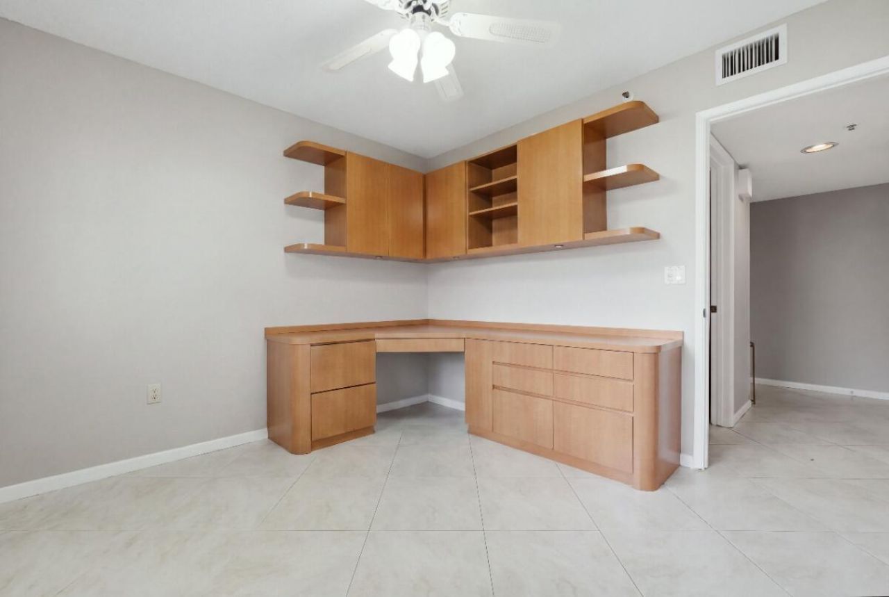 6112 Huntwick Terrace, Unit 108, Delray Beach, FL 33484 Photo