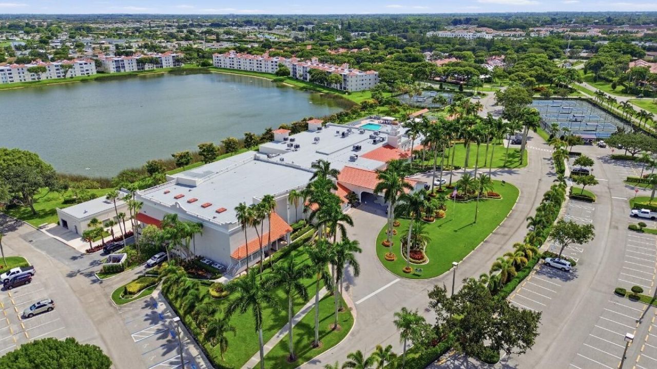 6112 Huntwick Terrace, Unit 108, Delray Beach, FL 33484 Photo