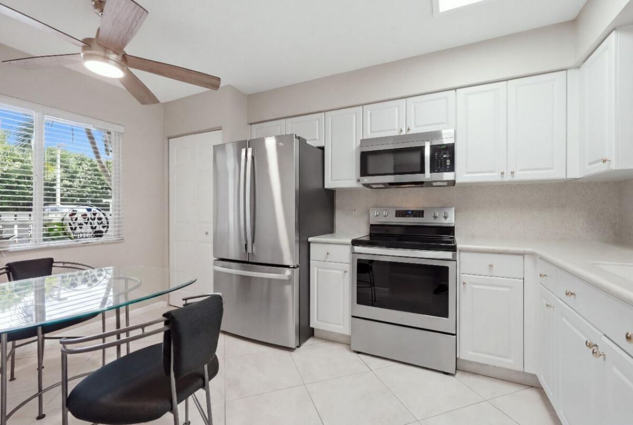 6112 Huntwick Terrace, Unit 108, Delray Beach, FL 33484 Photo