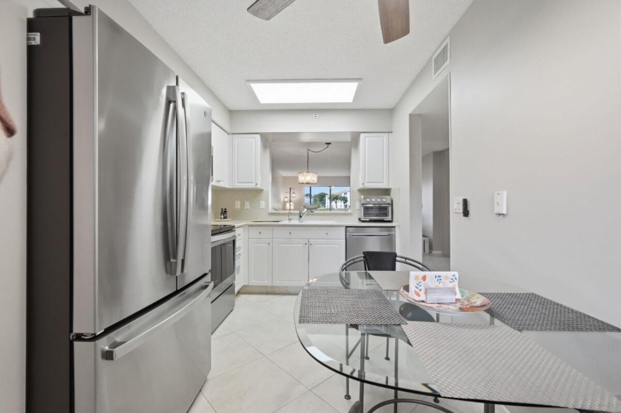 6112 Huntwick Terrace, Unit 108, Delray Beach, FL 33484 Photo