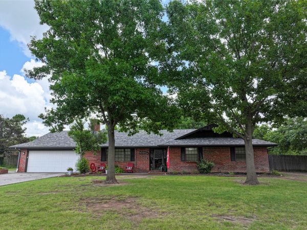 1024 Oak Drive , Sulphur, OK 73086