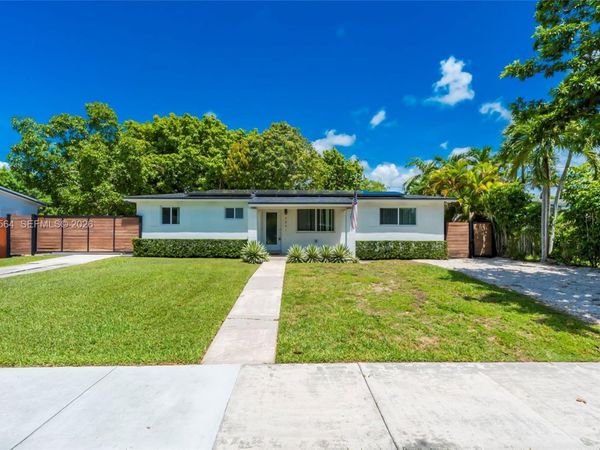 9841 Dominican Dr, Cutler Bay, FL 33189