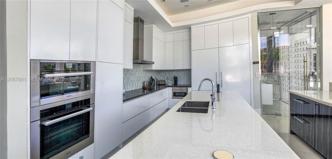 2890 NE 28th St , Fort Lauderdale, FL 33306 Photo