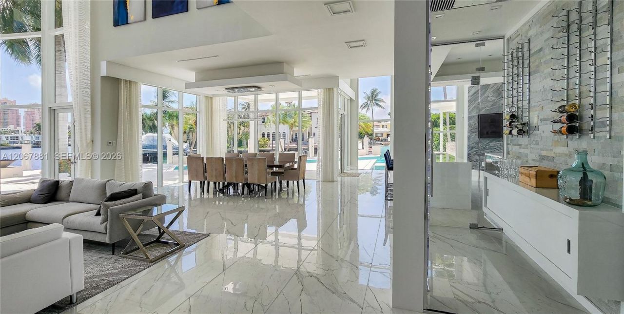 2890 NE 28th St , Fort Lauderdale, FL 33306 Photo
