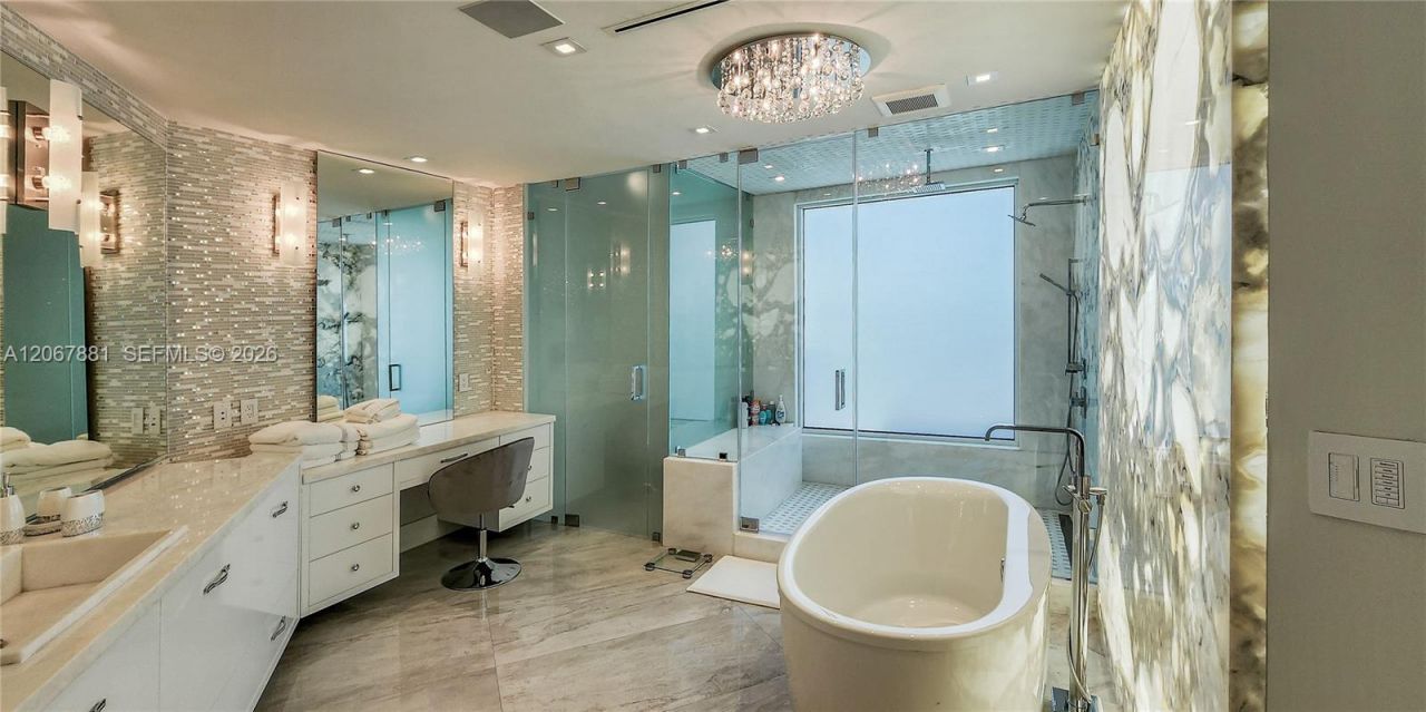 2890 NE 28th St , Fort Lauderdale, FL 33306 Photo