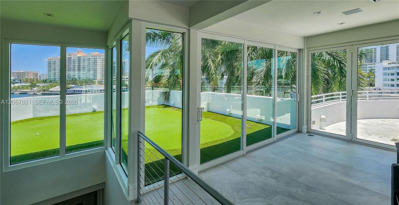 2890 NE 28th St , Fort Lauderdale, FL 33306 Photo