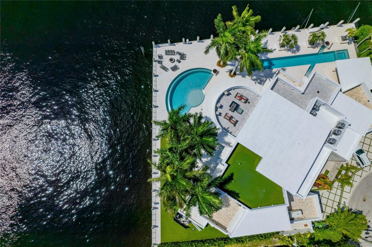 2890 NE 28th St , Fort Lauderdale, FL 33306 Photo