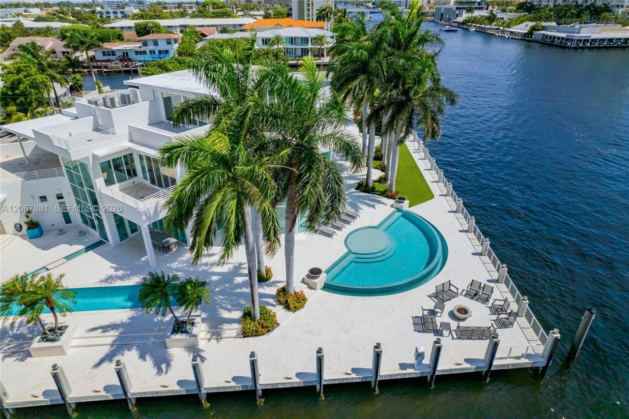 2890 NE 28th St , Fort Lauderdale, FL 33306 Photo