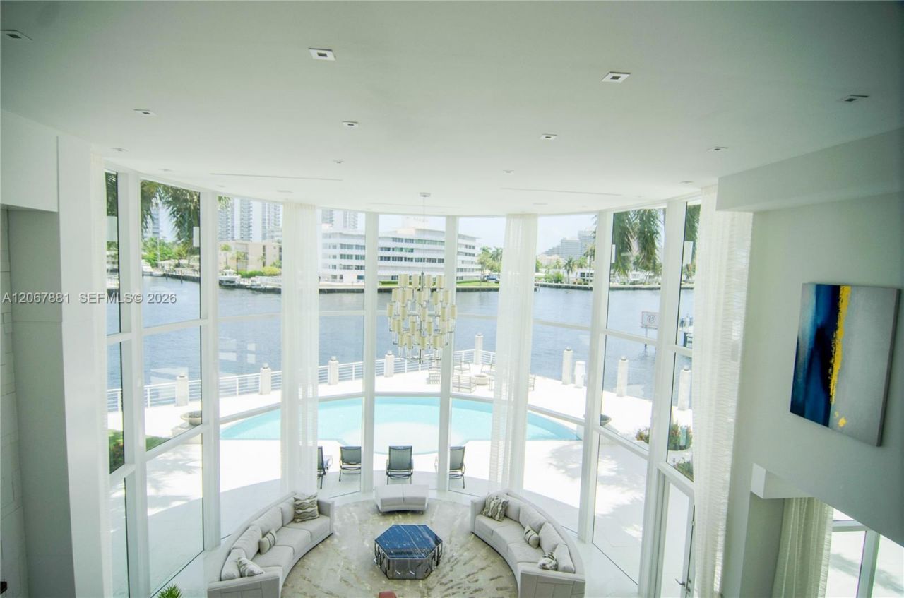 2890 NE 28th St , Fort Lauderdale, FL 33306 Photo
