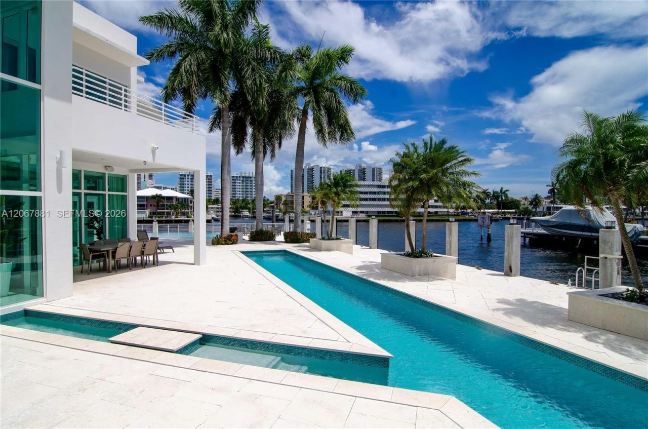 2890 NE 28th St , Fort Lauderdale, FL 33306 Photo