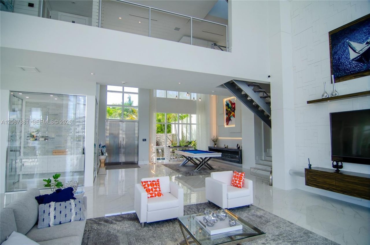 2890 NE 28th St , Fort Lauderdale, FL 33306 Photo