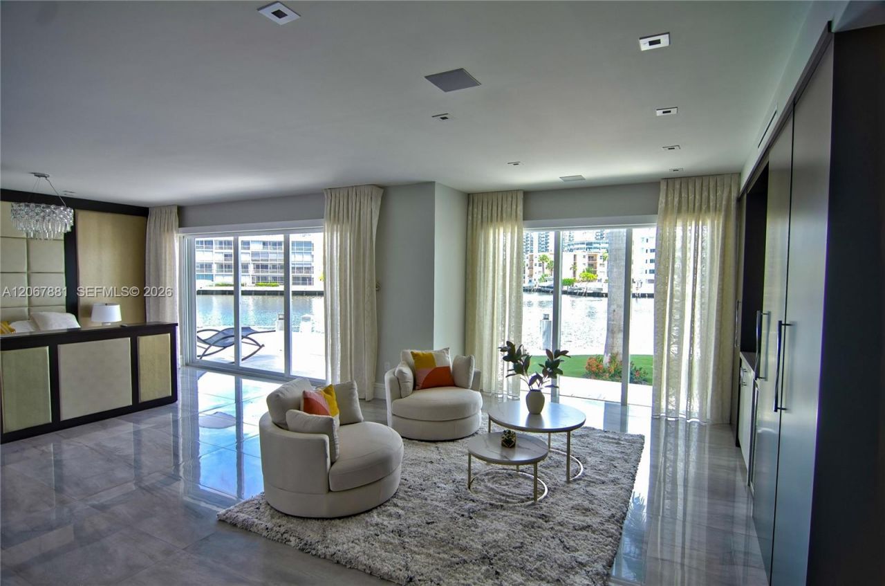 2890 NE 28th St , Fort Lauderdale, FL 33306 Photo