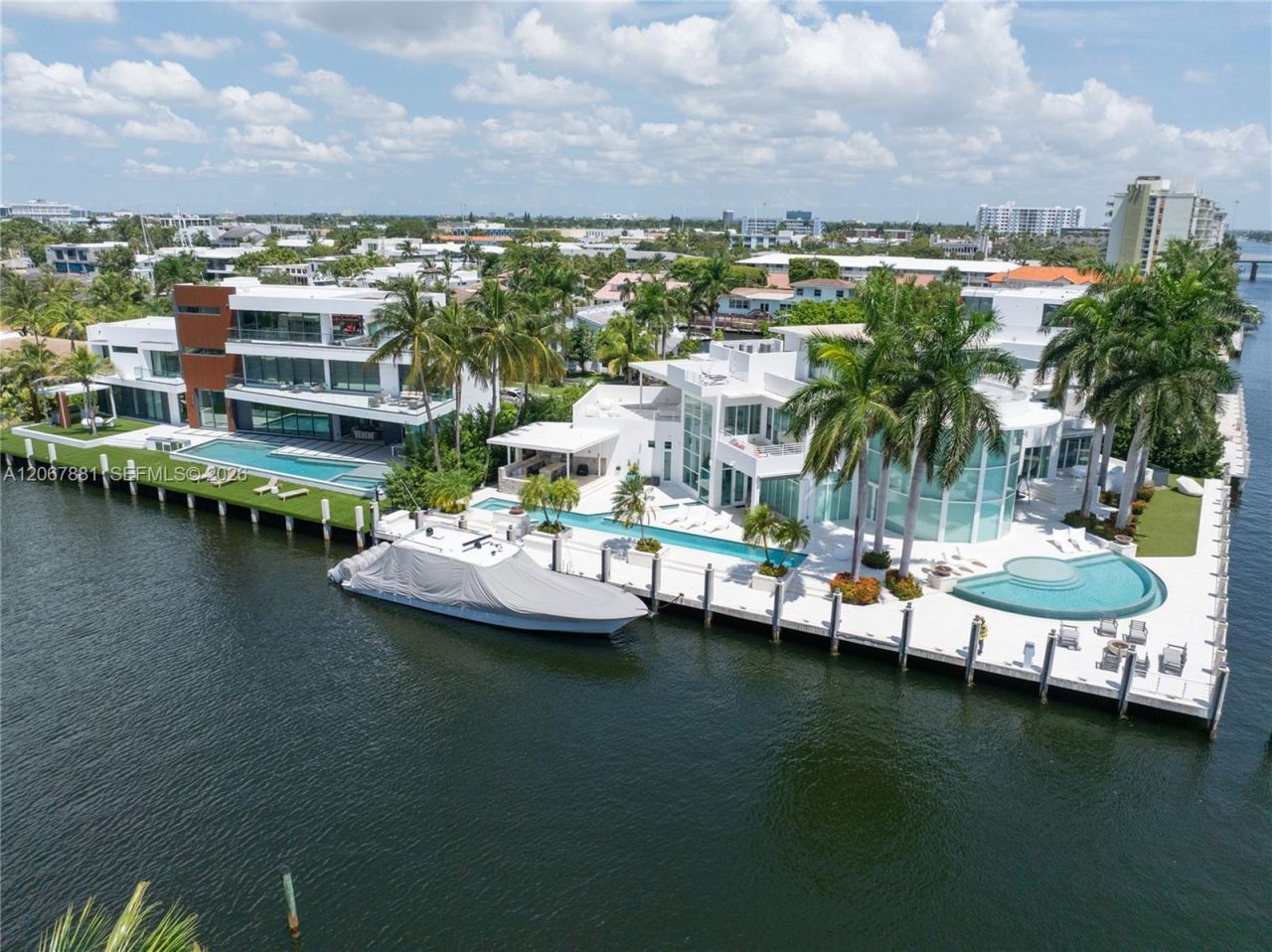 2890 NE 28th St , Fort Lauderdale, FL 33306 Photo