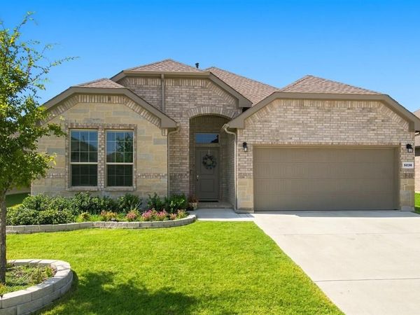 5236 Meadow Lane, Krum, TX 76249