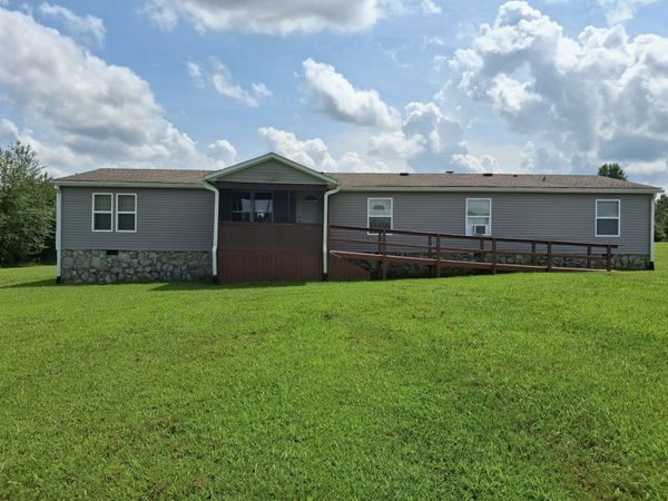 477 Dady Rd , Mc Ewen, TN 37101