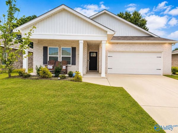18876 Wicklow Circle, Athens, AL 35613