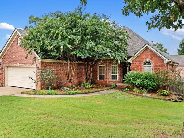 26 Ozark, Maumelle, AR 72113