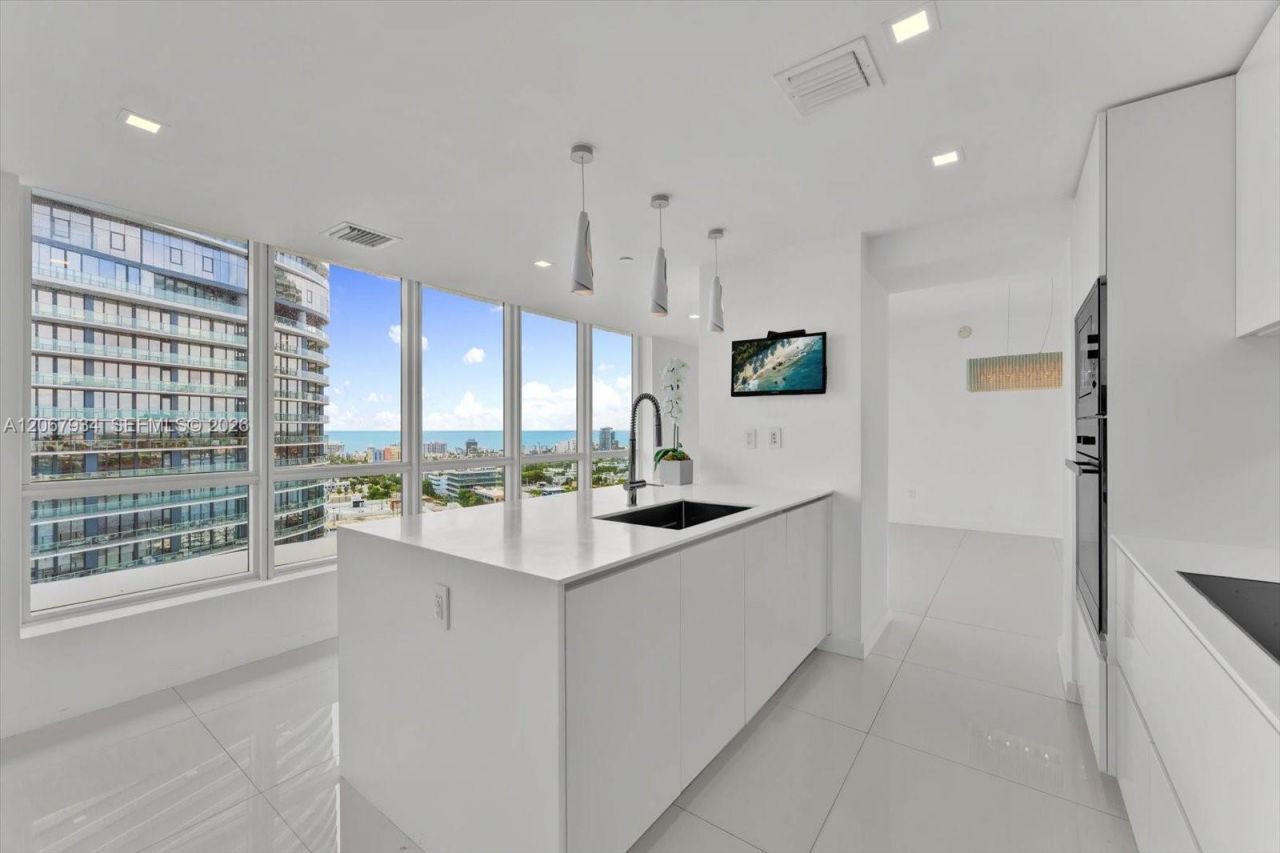 520 West Ave , Unit 2101, Miami Beach, FL 33139 Photo