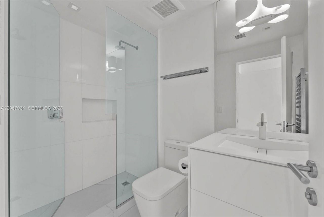 520 West Ave , Unit 2101, Miami Beach, FL 33139 Photo
