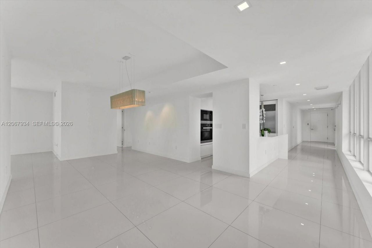 520 West Ave , Unit 2101, Miami Beach, FL 33139 Photo