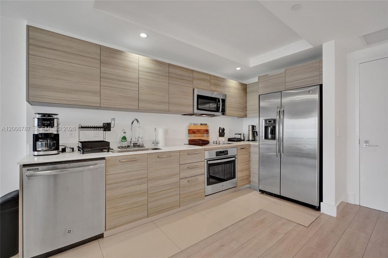 121 NE 34th St , Unit 2310, Miami, FL 33137 Photo