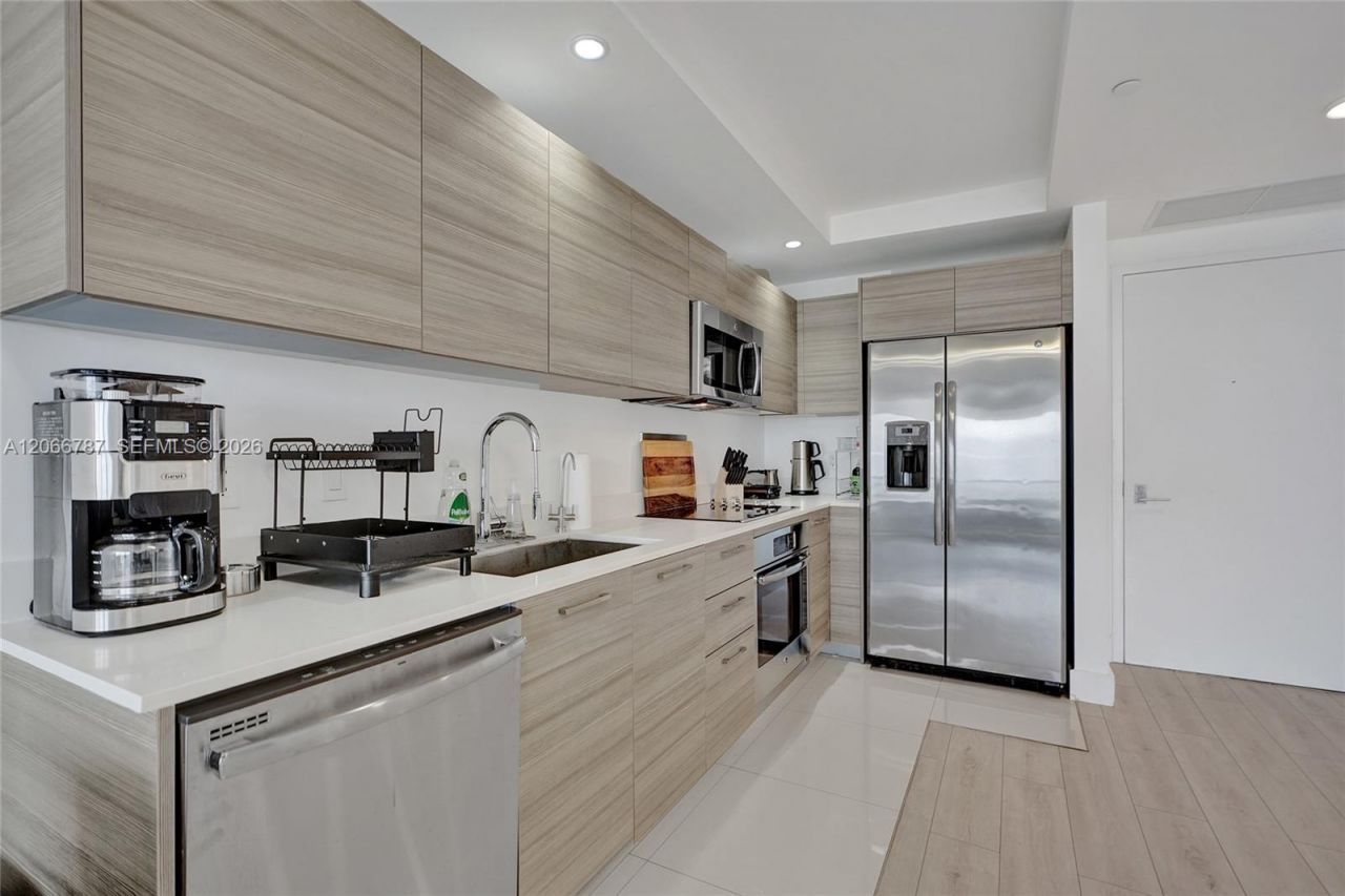 121 NE 34th St , Unit 2310, Miami, FL 33137 Photo