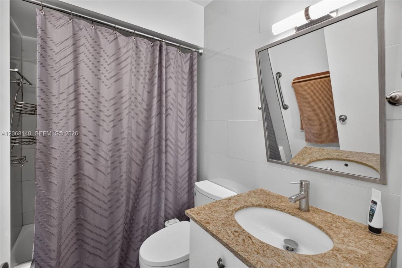 6815 Edgewater Dr , Unit 301, Coral Gables, FL 33133 Photo