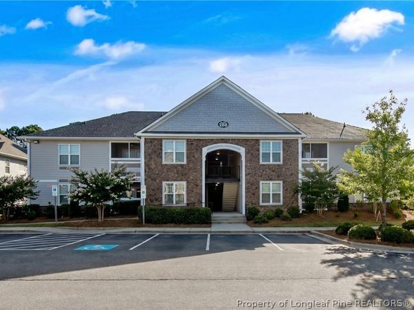 288 Gallery Drive, Unit 204, Spring Lake, NC 28390