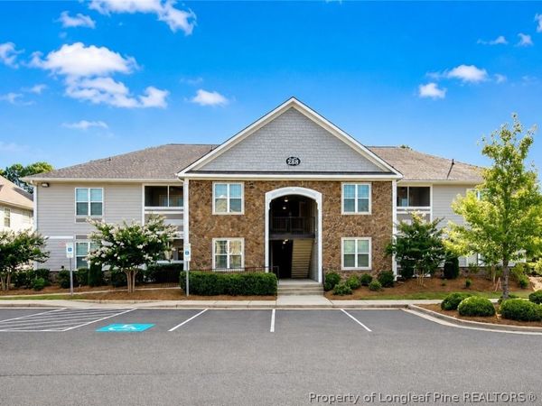 288 Gallery Drive, Unit 204, Spring Lake, NC 28390