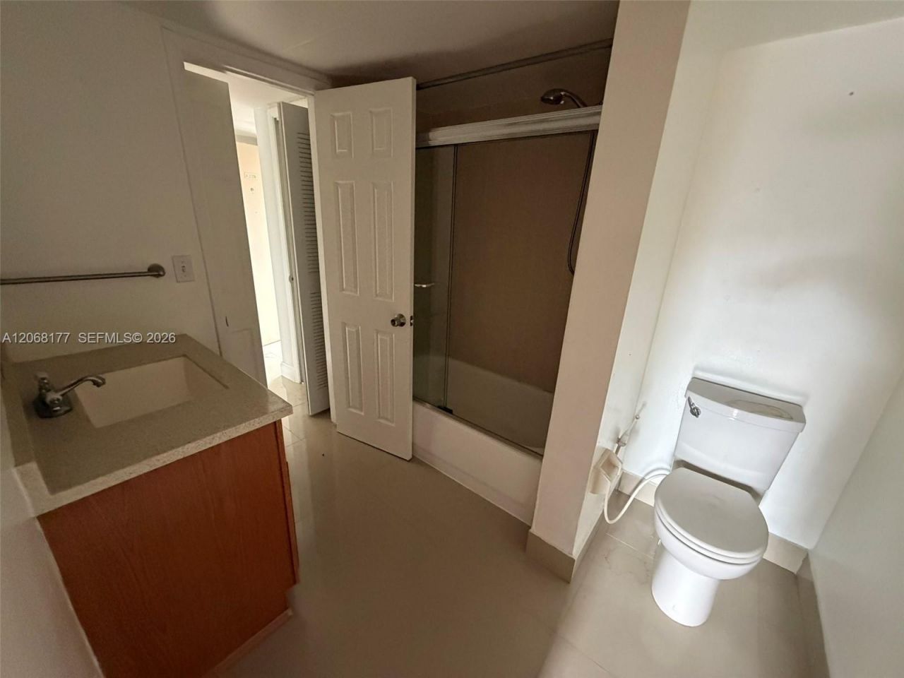 17650 NW 68th Ave , Unit A2008, Hialeah, FL 33015 Photo
