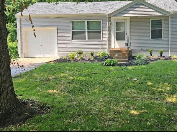 2221 Burns Avenue, Overland, MO 63114