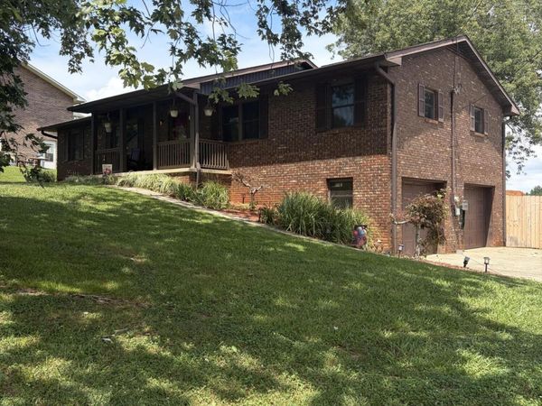 3635 Lakeside Drive, Louisville, TN 37777