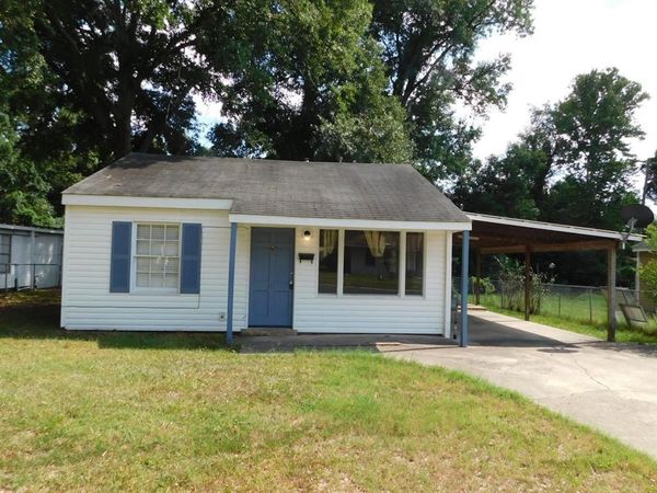 311 S Park Drive , Springhill, LA 71075