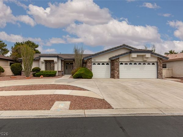 7512 Alamo Summit Drive, Las Vegas, NV 89129