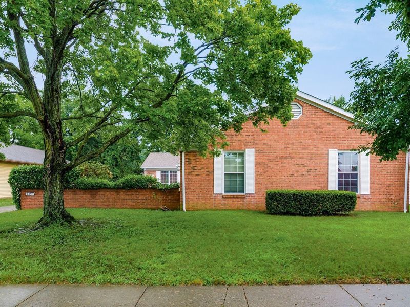 5845-5847 Forest Hills Boulevard, Columbus, OH 43231 Photo 13